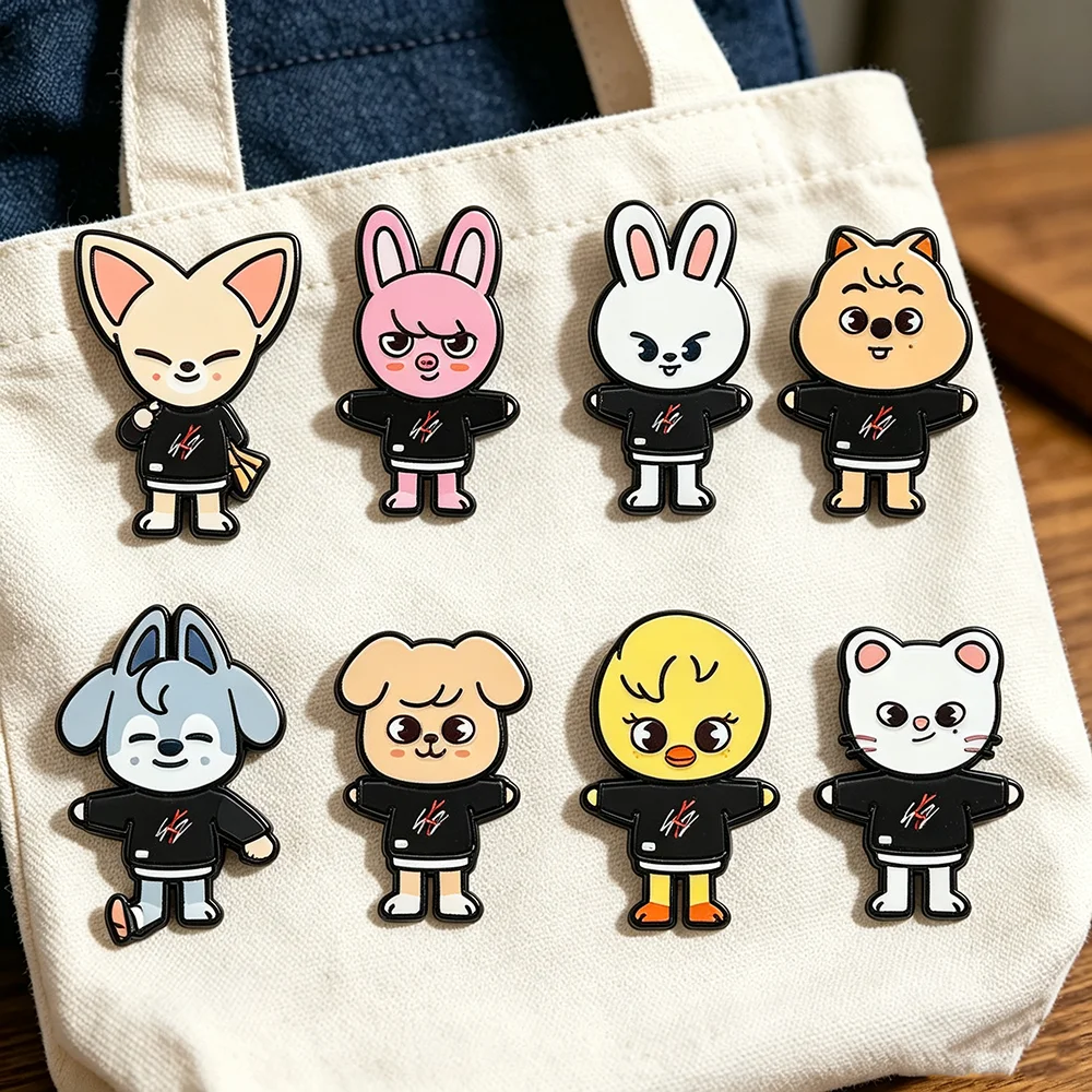 Enamel Pin Set - 8 adet KPOP çizgi film karakterli